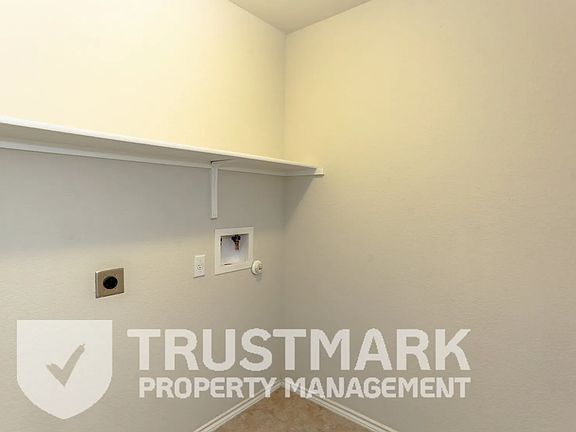 4th image of 1321 Cozy Creek Dr