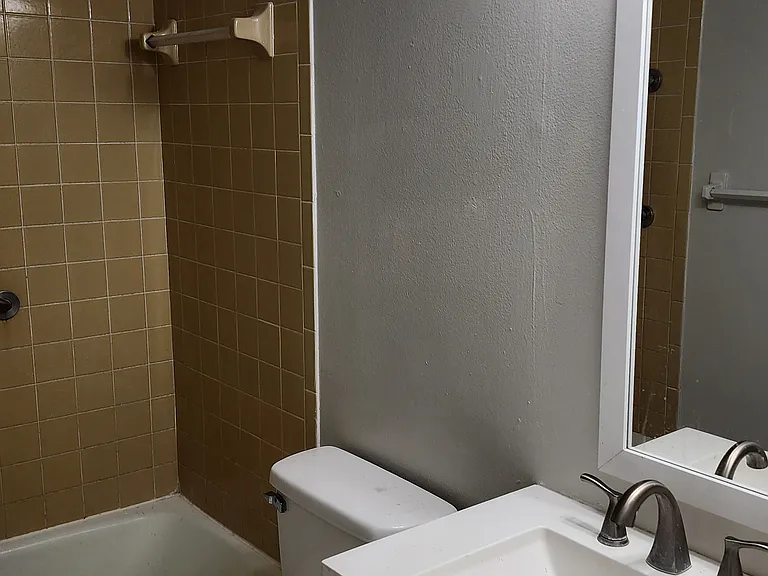 2738 Grand Cayman St #3 — Photo 10