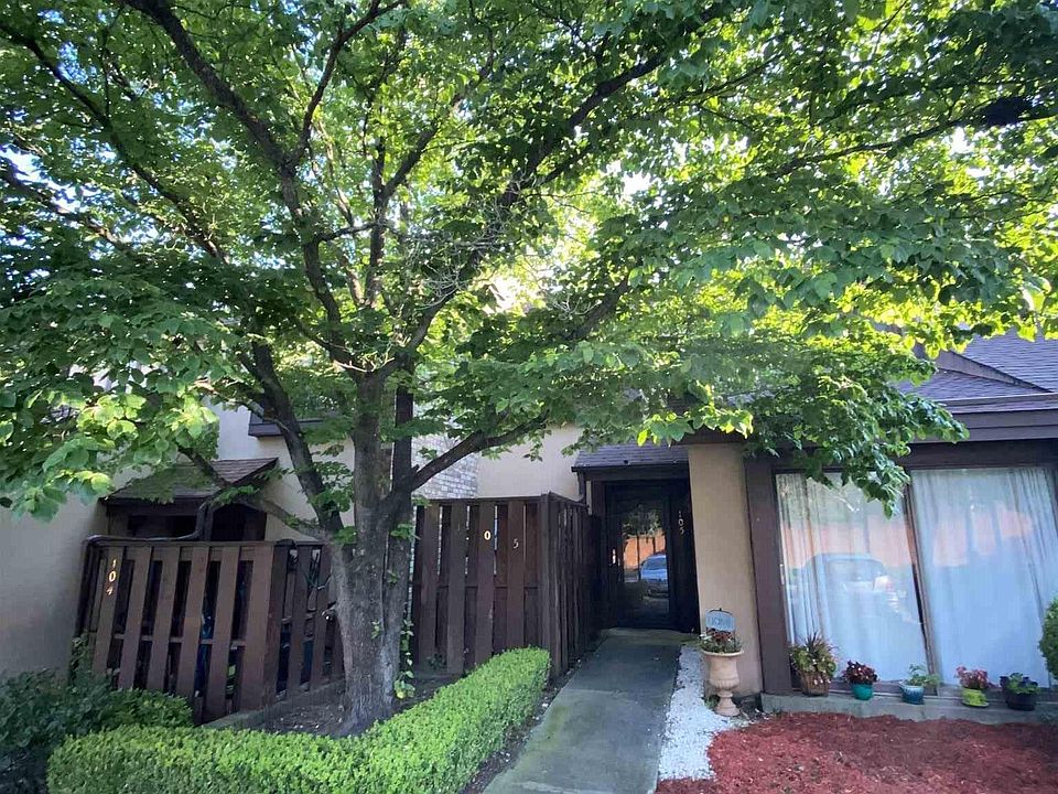 1st image of 105 Lionsgate Dr