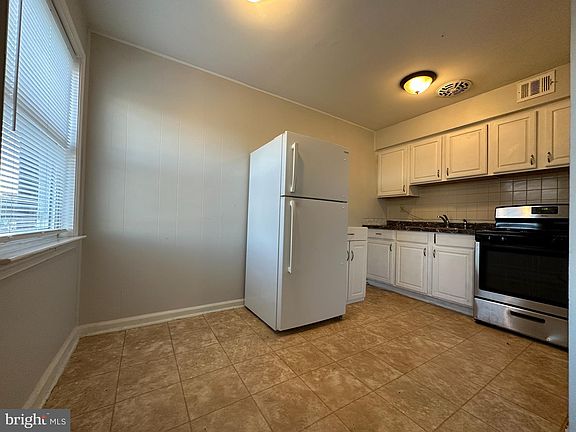2nd image of 6244 Algon Ave
