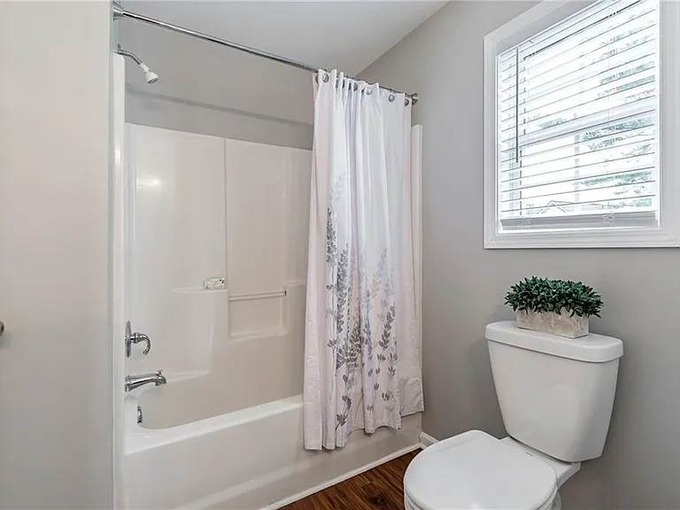 134 Lexington Parke Dr — Photo 34