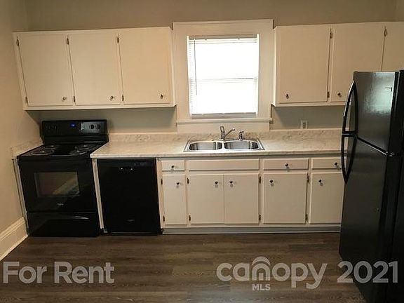 2nd image of 611 S Central Ave