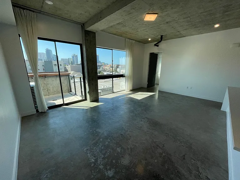 Contour Lofts — Photo 4