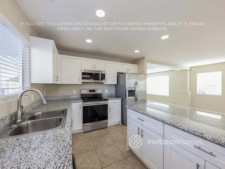 3215 W Salter Dr — Photo 9