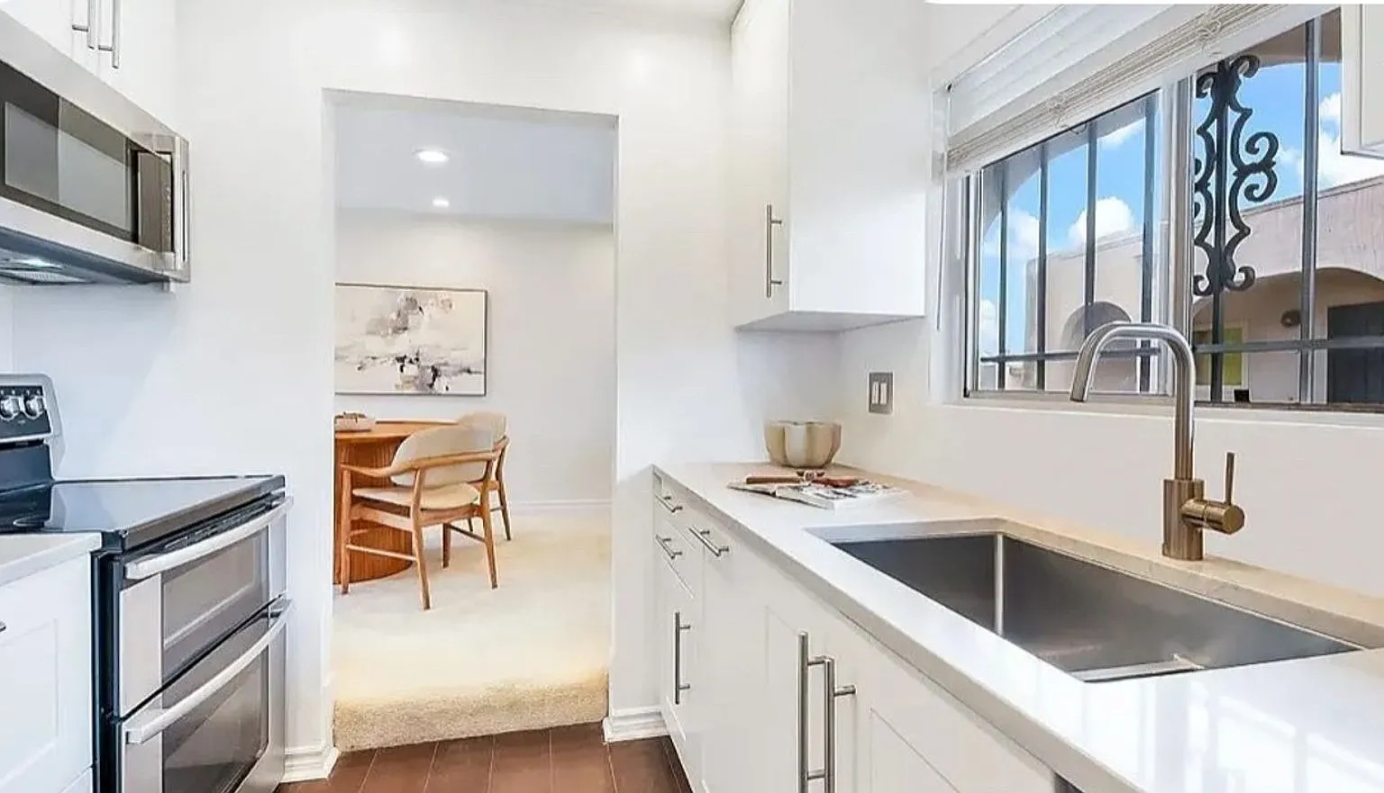 Charming 1 or 2BR Condo in Clairemont — Photo 2