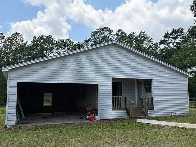 Storage building 1