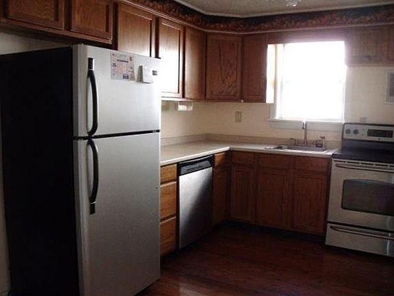 5th image of 99 Maffett St #3