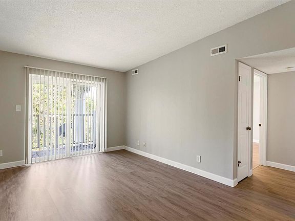 4th image of 3115 Edwards Pl
