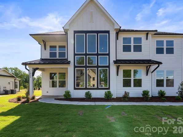 1012 Courtney Ln #27, Waxhaw, NC 28173