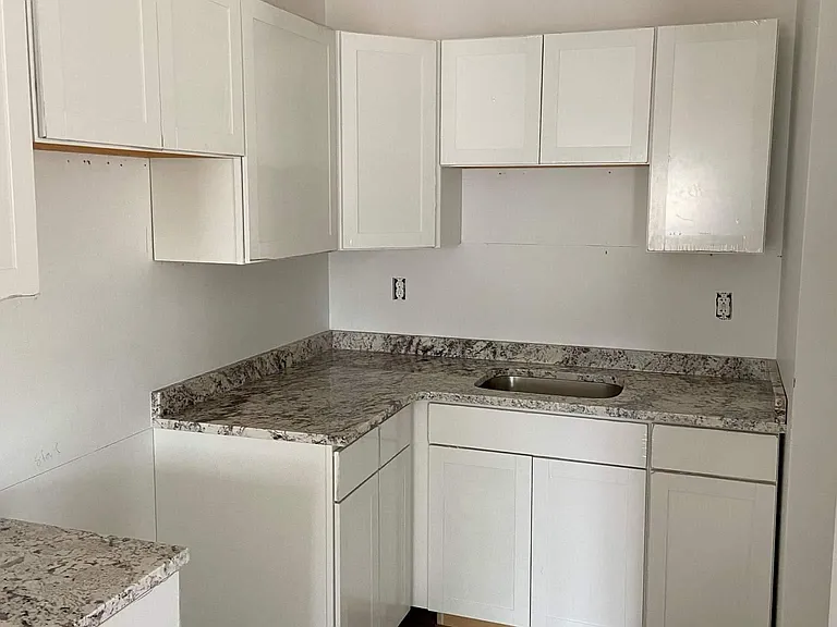 344 Cherry St #2 — Photo 7