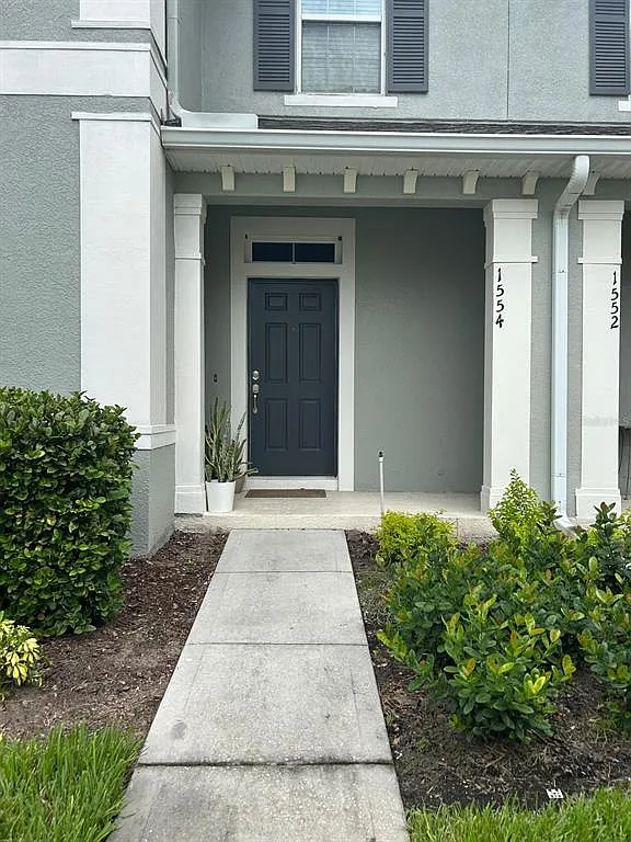 3 bed, 2.5 bath, 1910 sqft, $2,150 — Photo 2