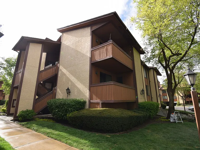 6852 S Countrywoods Cir #B5 — Photo 1