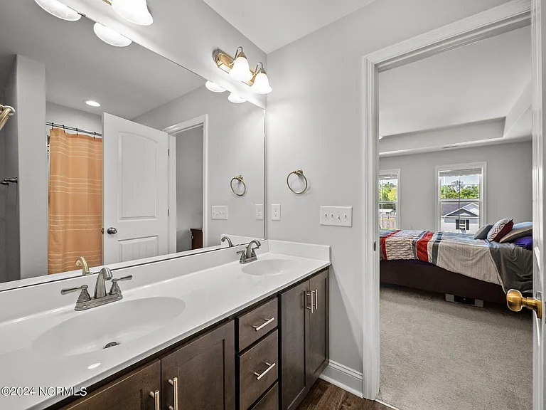 516 Poults Dr — Photo 13