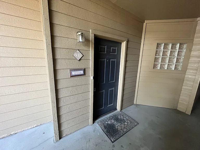 1631 W Canal Cir #811 — Photo 3