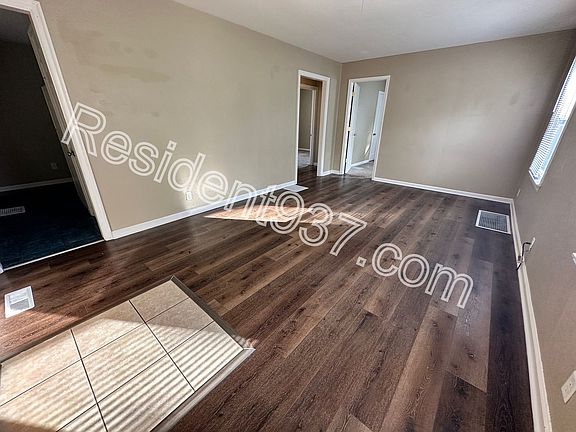 3rd image of 1934 Farmside Dr