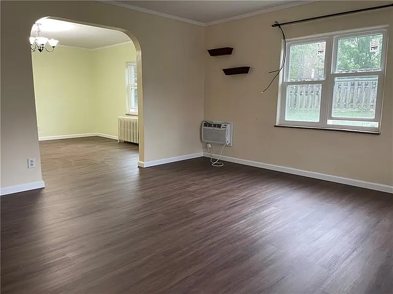 362 Questend Ave — Photo 6