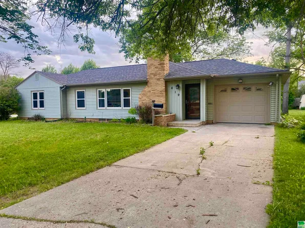 619 Sherman Ave, Cherokee, IA 51012