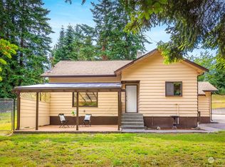 17504 Olympic View Dr, Edmonds, WA 98026