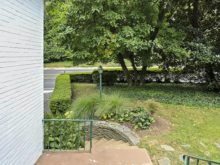 3503 E West Hwy — Photo 45