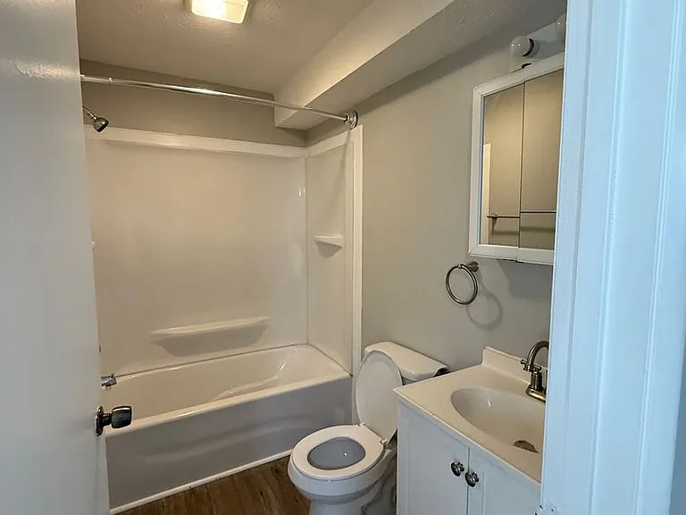 204 Easter Rd — Photo 2