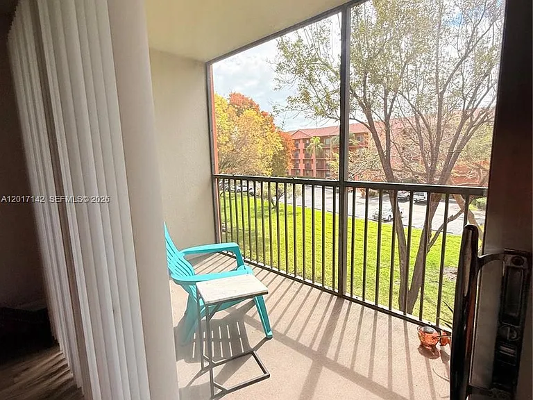 571 SW 142nd Ave #311O — Photo 21