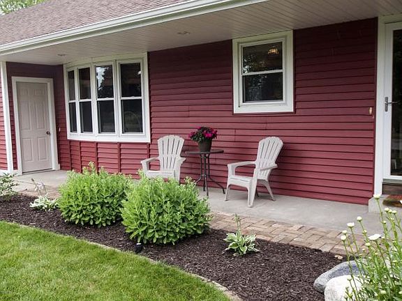 5th image of 2717 E Chester Dr