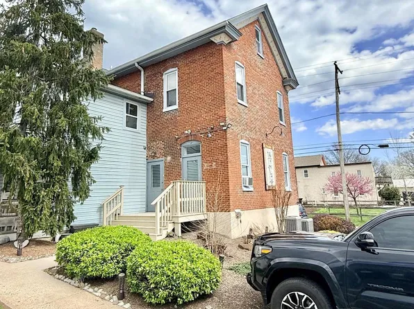 377 W Ridge Pike, Limerick, PA 19468