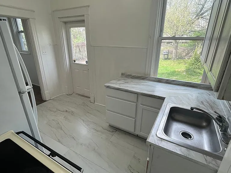 2854 Shaffer Ave — Photo 8