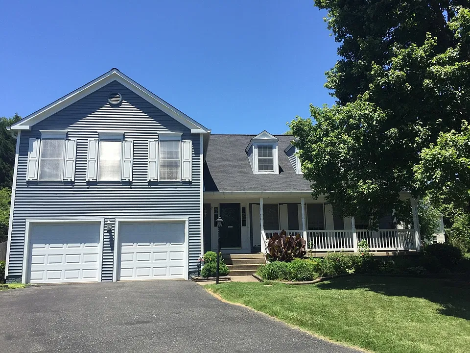 17 Sydney Ln