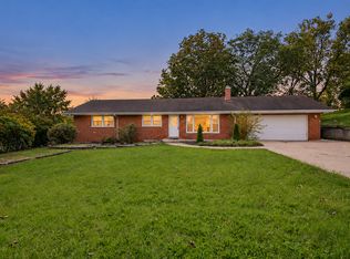 8021 W 91st St, Hickory Hills, IL 60457