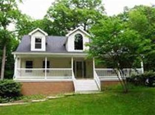 4074 Oak Dr, Heyworth, IL 61745