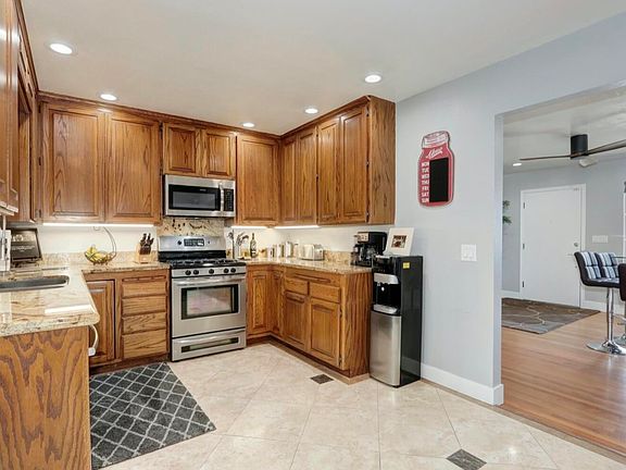 5th image of 6100 Chestnut Ave