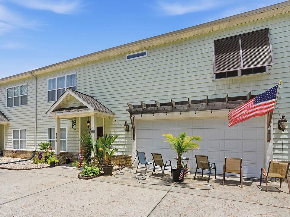 1st image of 577 Sunnyside Ave. #b