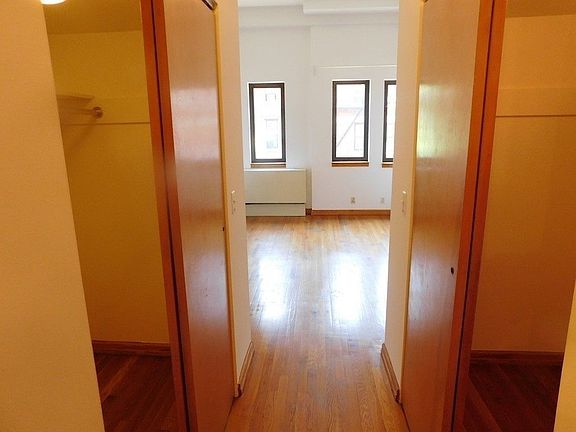 4th image of 457 W 46th St #4F
