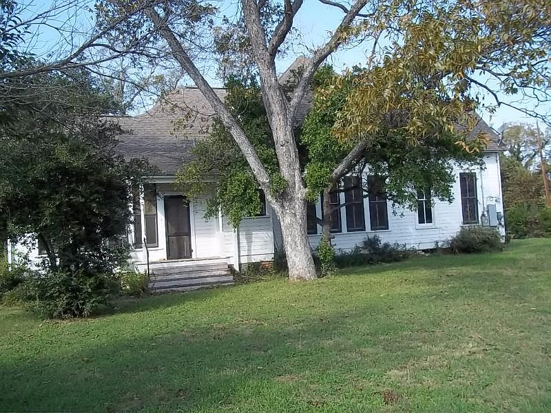 2nd image of 503 W Main St