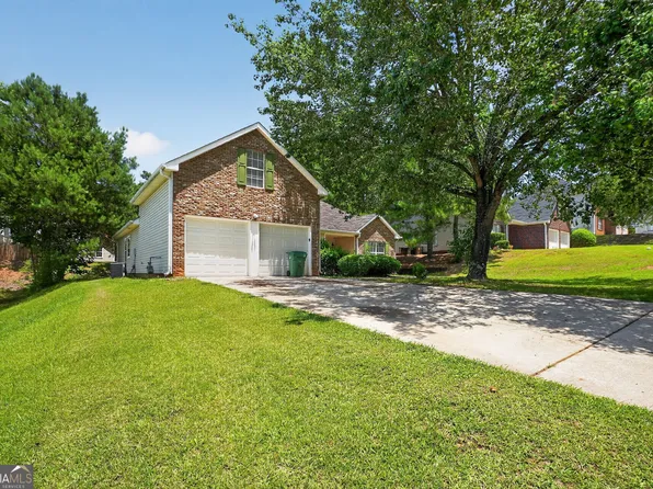 3368 Rockmill Dr, Ellenwood, GA 30294
