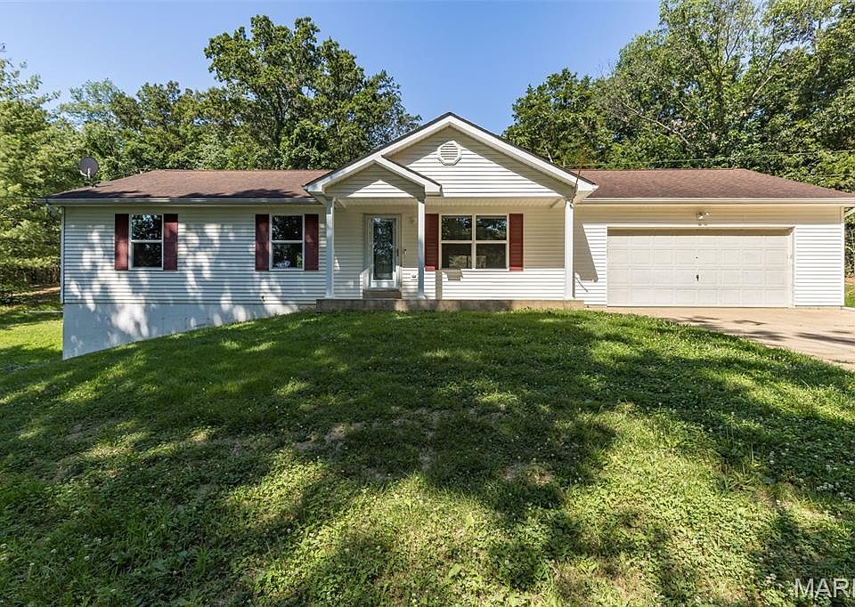 1st image of 687 Woodview Dr