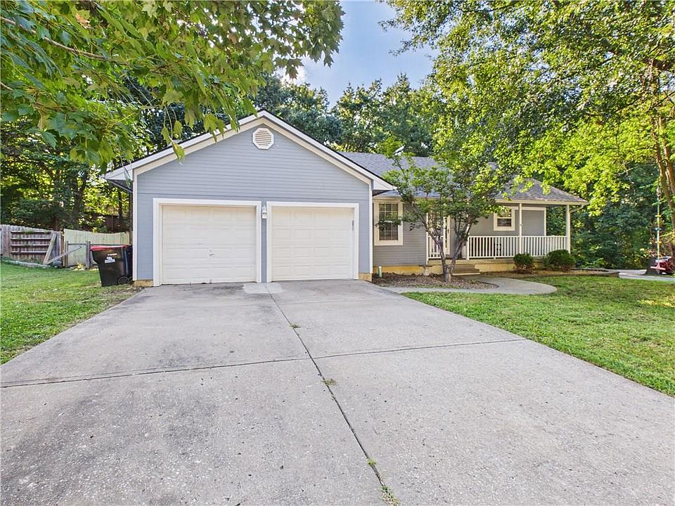 1st image of 1407 Woodlawn Dr