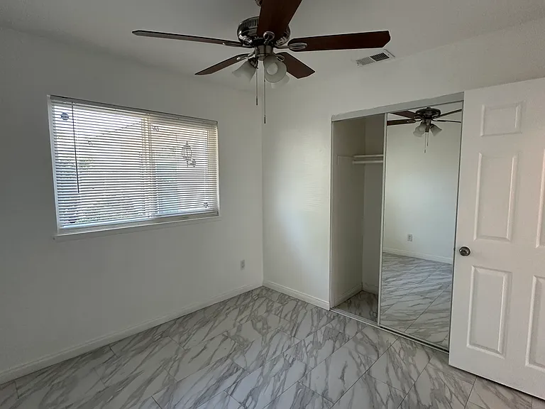 2625 Baltic Ave — Photo 24