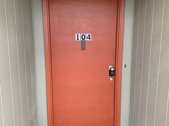 2nd image of 624 W Yakima St APT 104