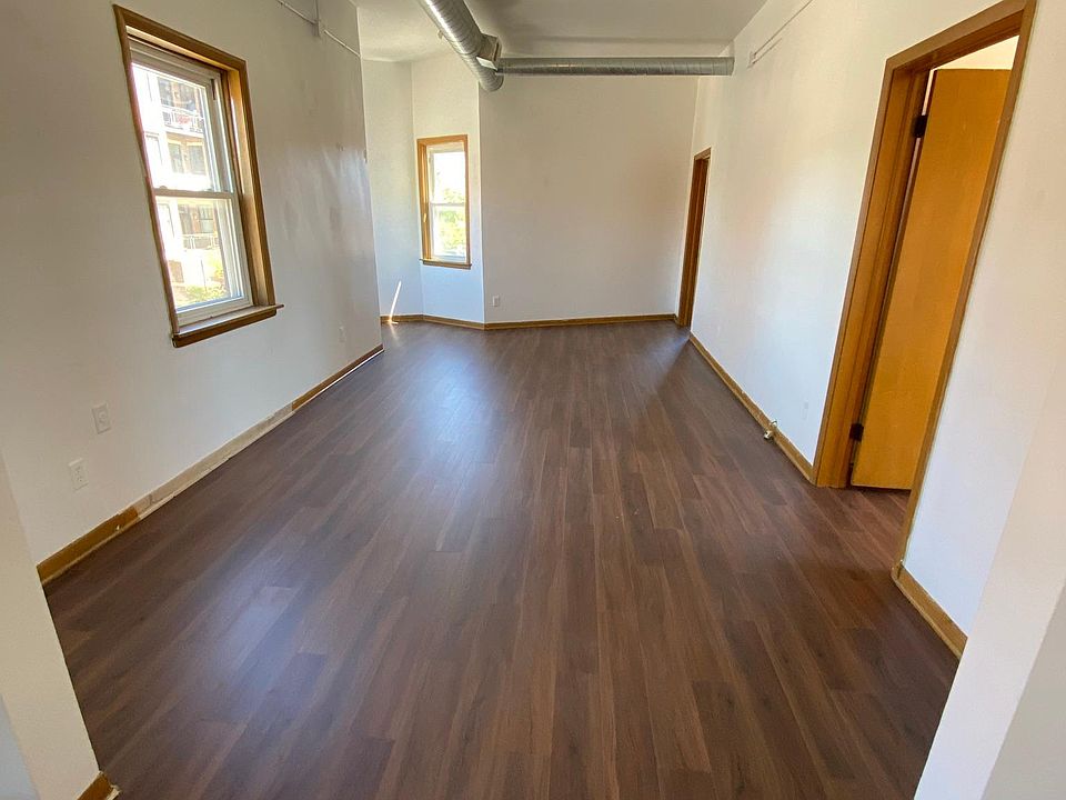 1st image of 4264 N Lincoln Ave #2