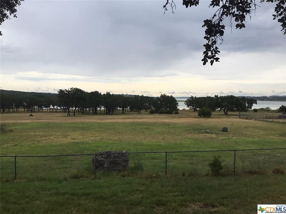 1st image of 2858 Lakeshore Dr