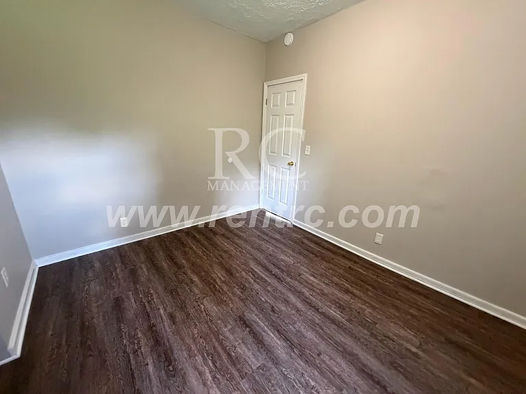 604D N Main St — Photo 11