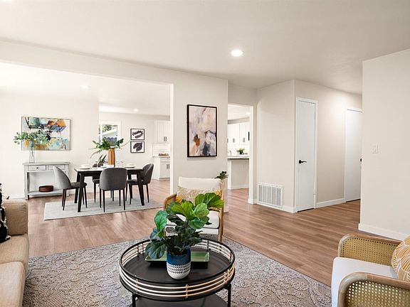 4th image of 2305 Zinfandel Drive
