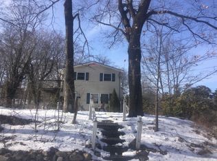 100 Slater Rd, Patterson, NY 12563