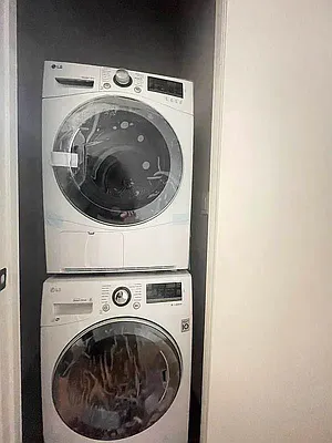 Rented by Artur Gutman, LREB | media 22