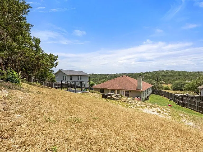 714 Newport Dr — Photo 26