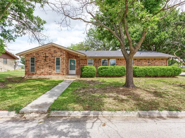 239 S Pine St, Muenster, TX 76252