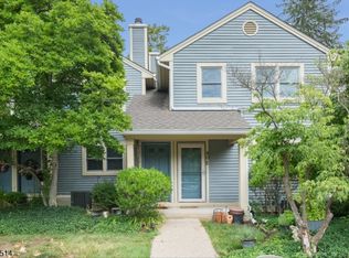40 Loantaka Way APT F, Madison, NJ 07940