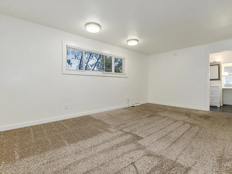 1323 Balsam Ave #1 — Photo 13
